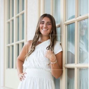 Meet your Posher, Mia